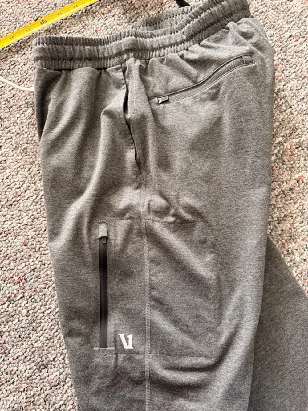 Vuori Charcoal Grey Performance Joggers Men's XS